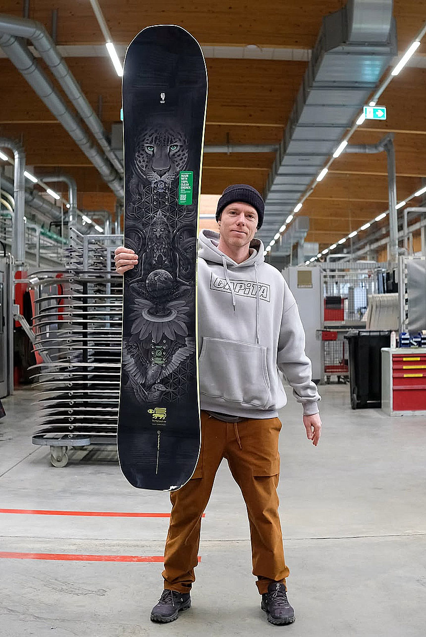 The Matriarch LTD Snowboard