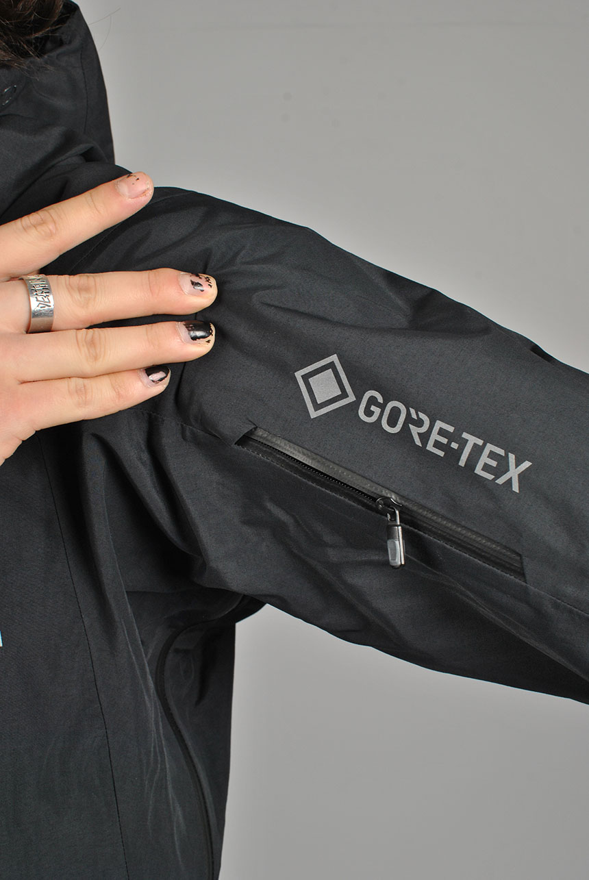 [ak] Gore-Tex® Cyclic Jacket, True Black