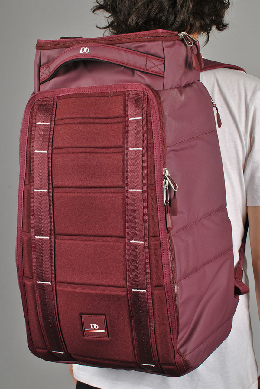 The Strøm Backpack 30L, Raspberry
