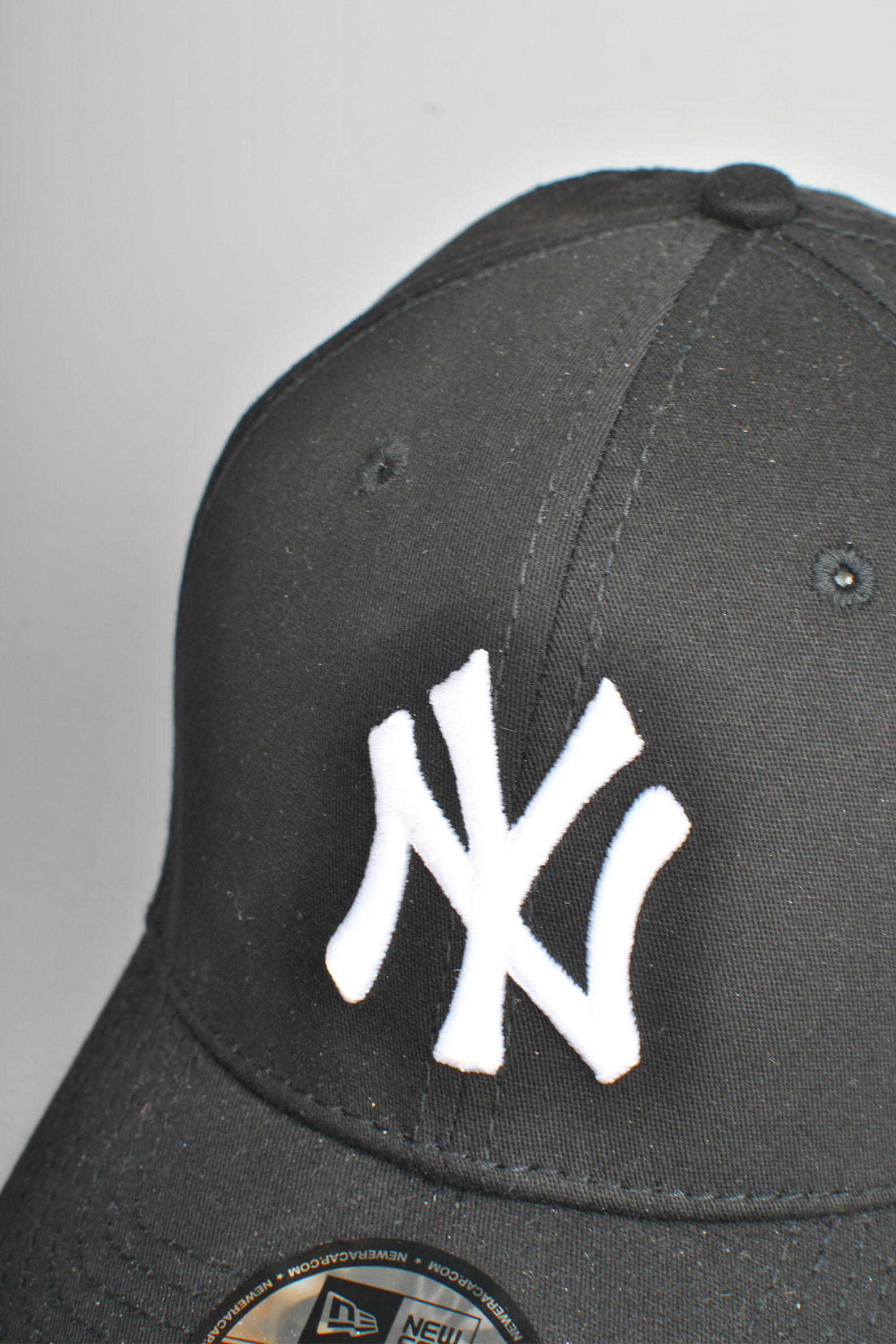 NY Yankees 39Thirty Cap, Black/White