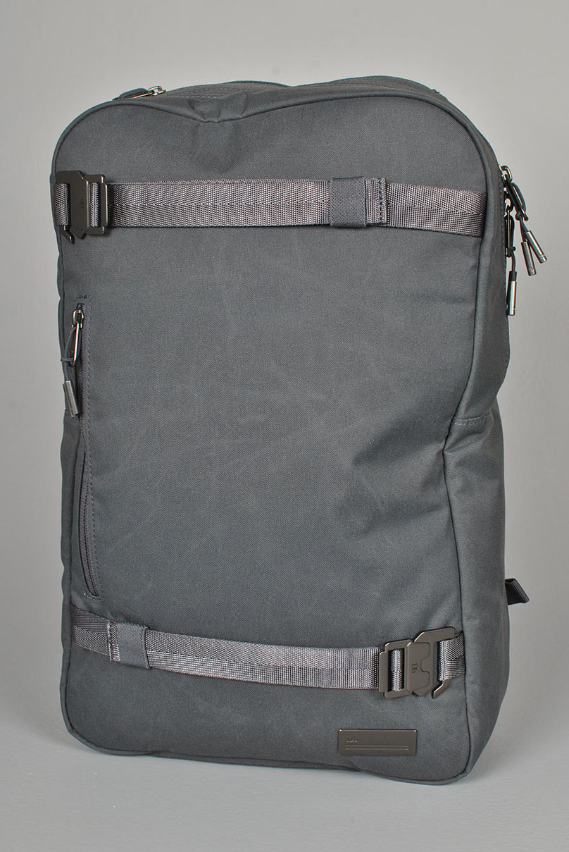 The Världsvan Backpack 17L, Gneiss