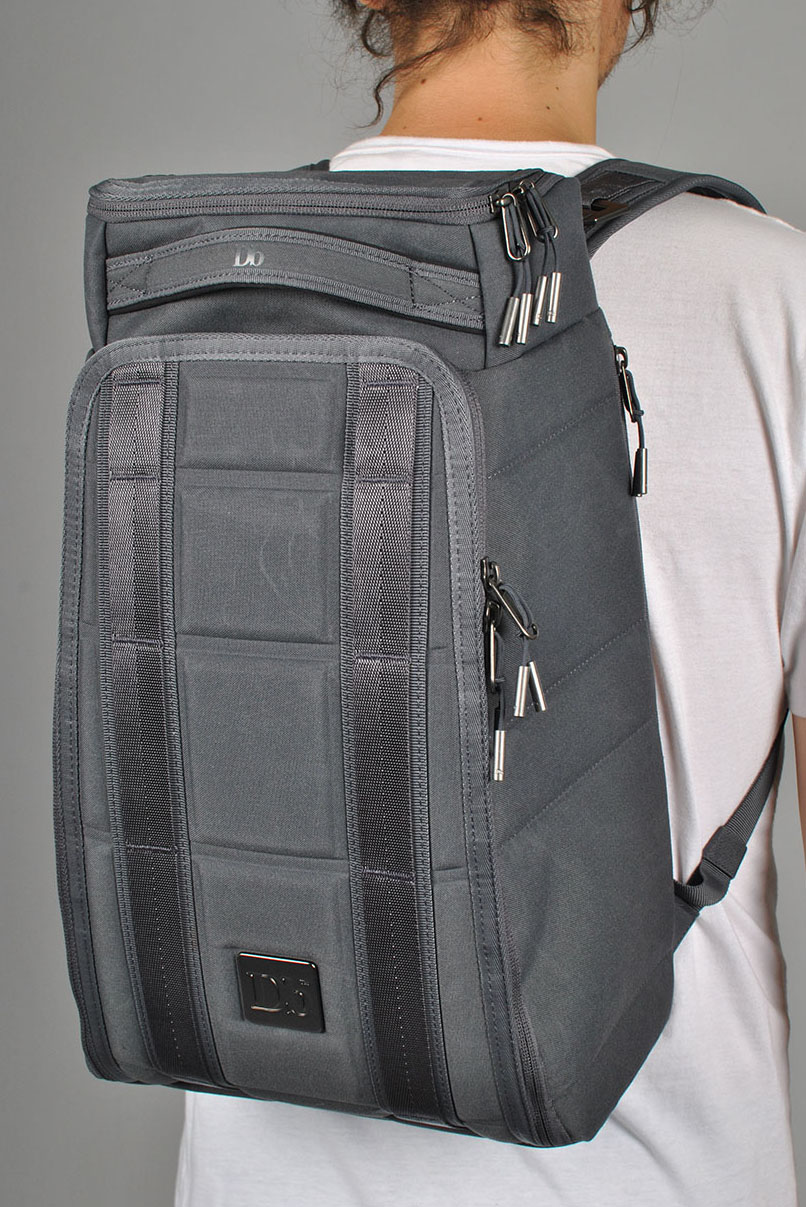 Hugger Backpack 20L, Gneiss