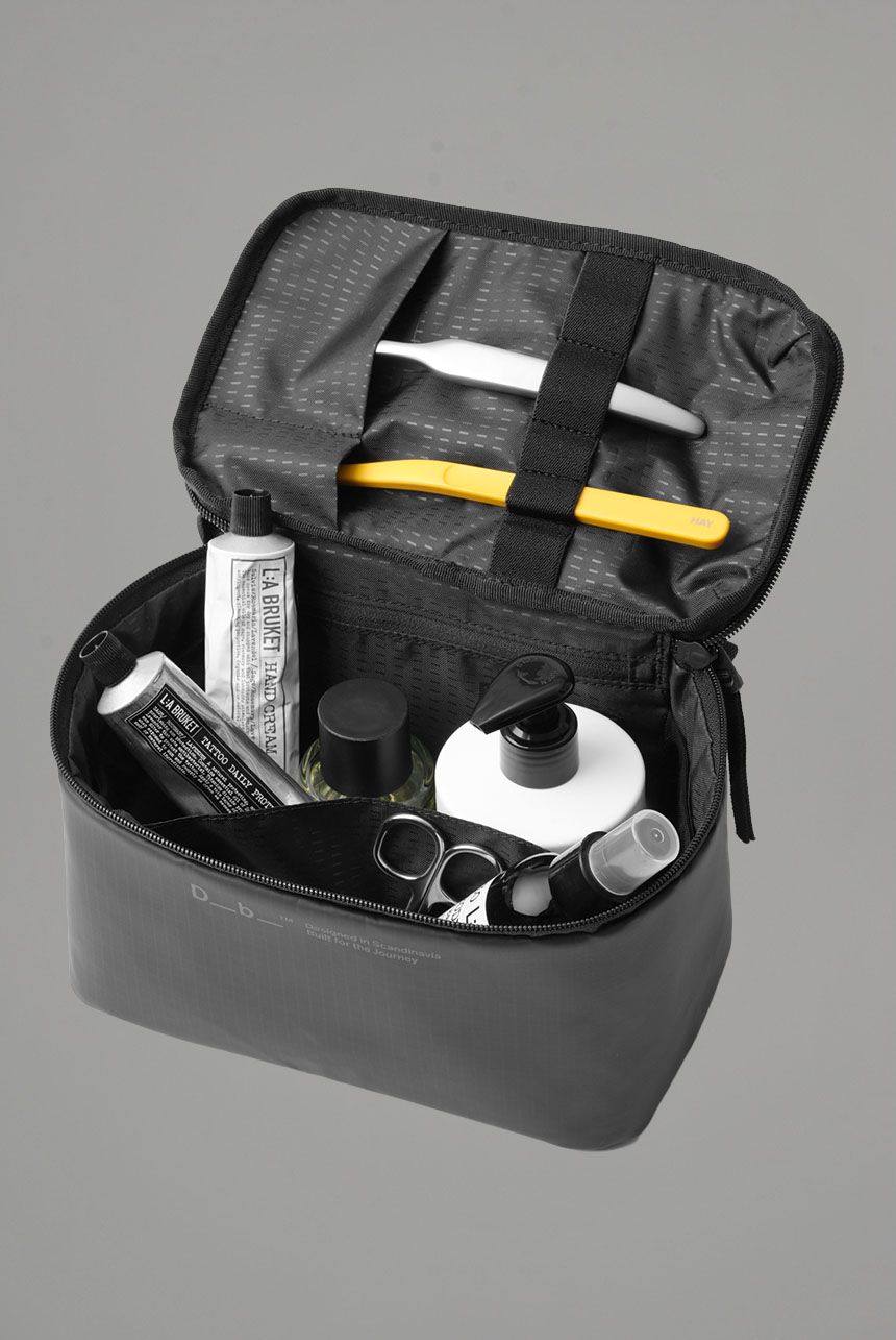 Essential Washbag S, Toiletbag Essential Washbag S, Toiletbag