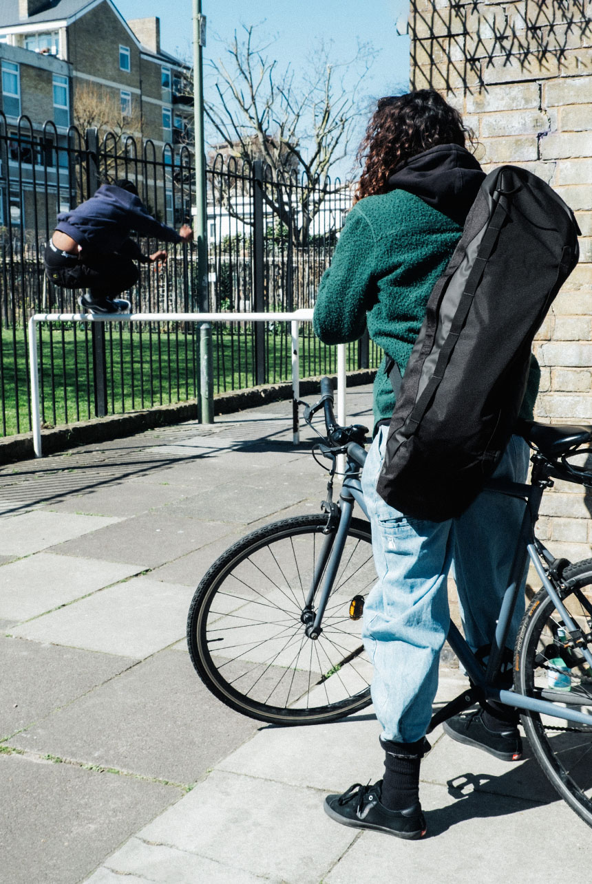 Cross-Body Carrier Skate Bag 32L