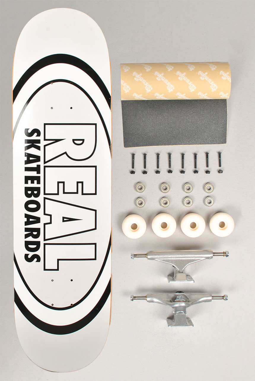 White Classic Oval Komplett Skateboardpakke 8.38 White Classic Oval Komplett Skateboardpakke 8.38