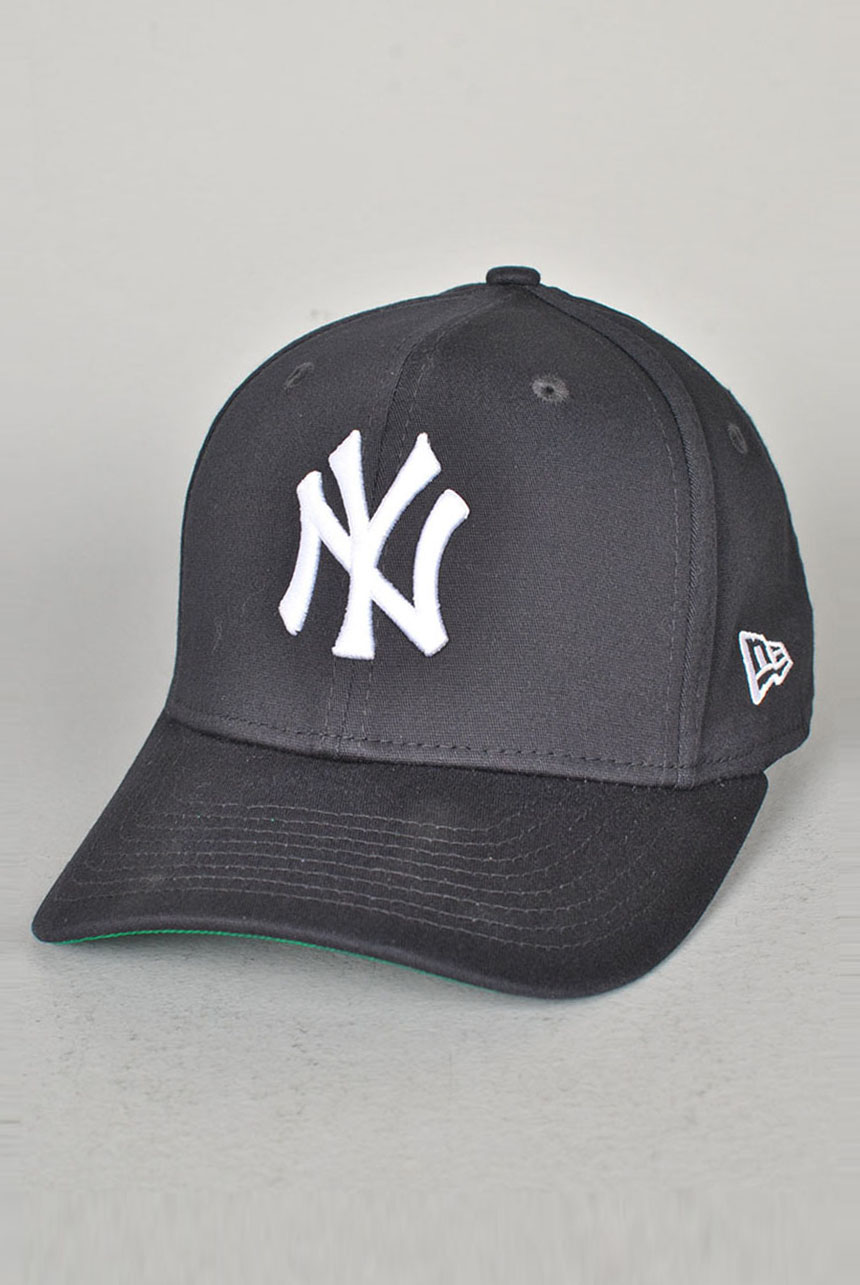 MLB NY Yankees 9Fifty Snapback Cap MLB NY Yankees 9Fifty Snapback Cap