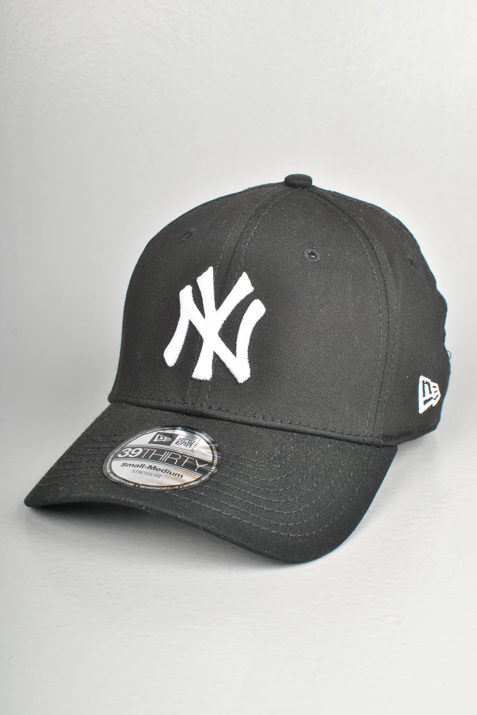 300810 MLB NY Yankees 39Thirty Cap, Black/White