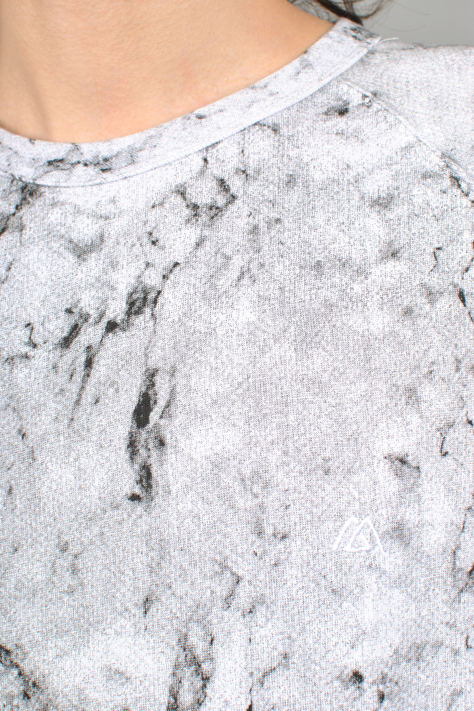 The Marble Crewneck, B/W Marble