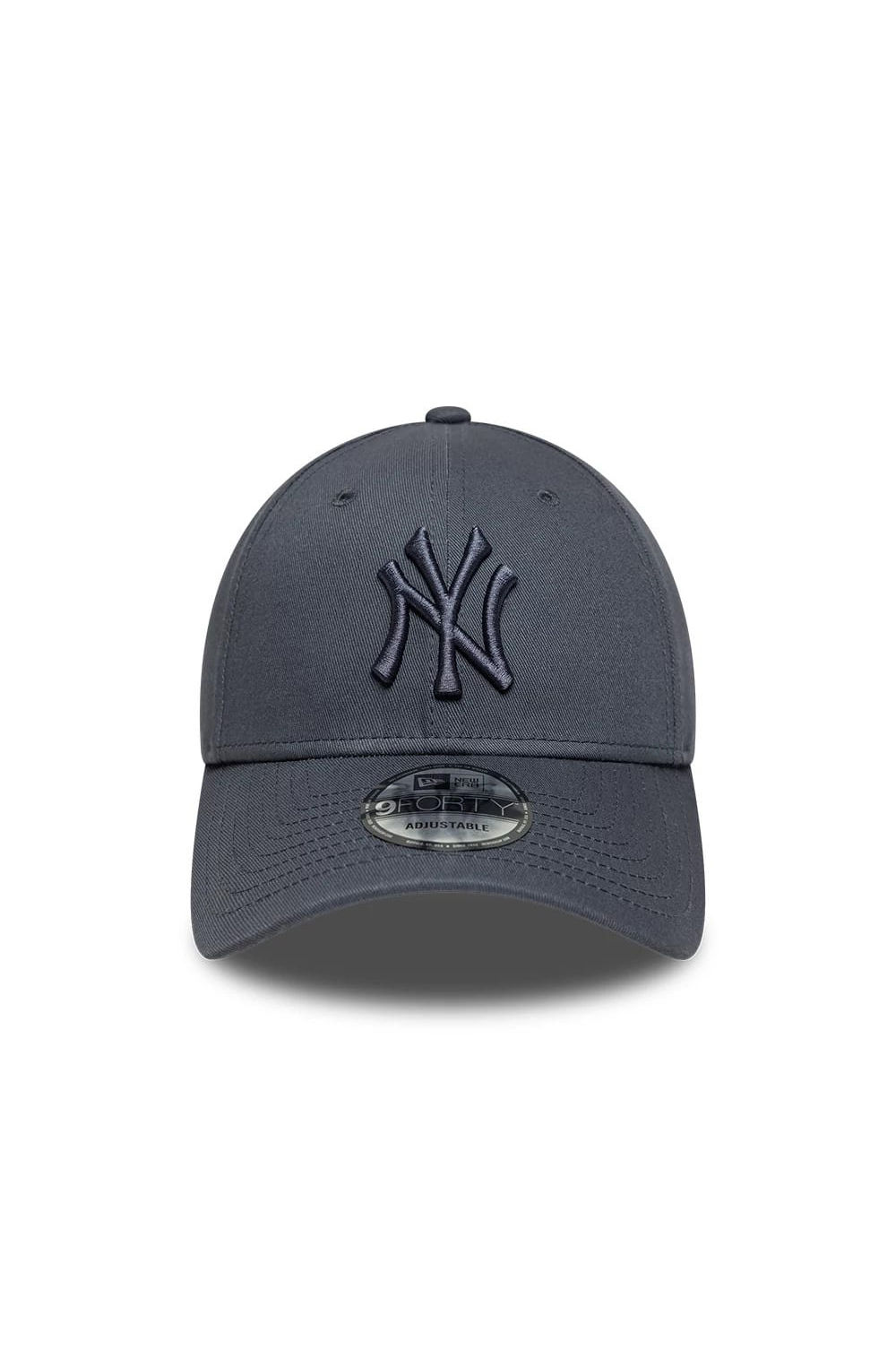 New York Yankees MLB League Essential 9Forty Adjustable Cap
